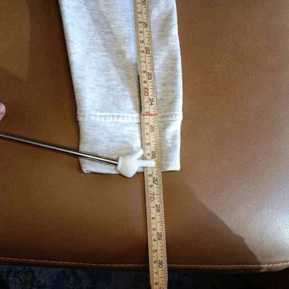 Lou & Grey Signature Soft Plush Light Gray Heathered Raglan Sweatshirt Size M - Picture 5 of 8